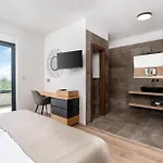 Lovely In Burjaki With Sauna * Bezjaki