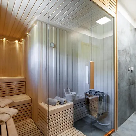Lovely In Burjaki With Sauna Prázdninový dům *