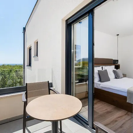 Lovely In Burjaki With Sauna Prázdninový dům Bezjaki